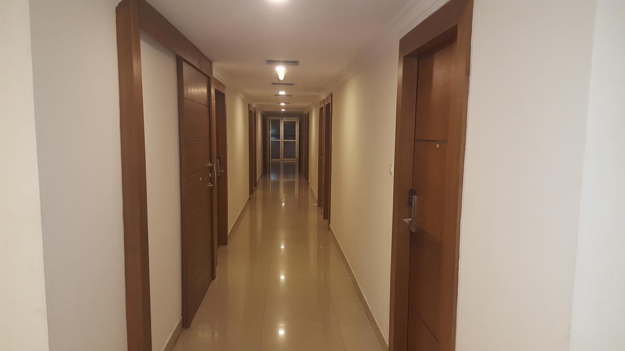 Готель Sree Gokulam Residency Thrissur Екстер'єр фото