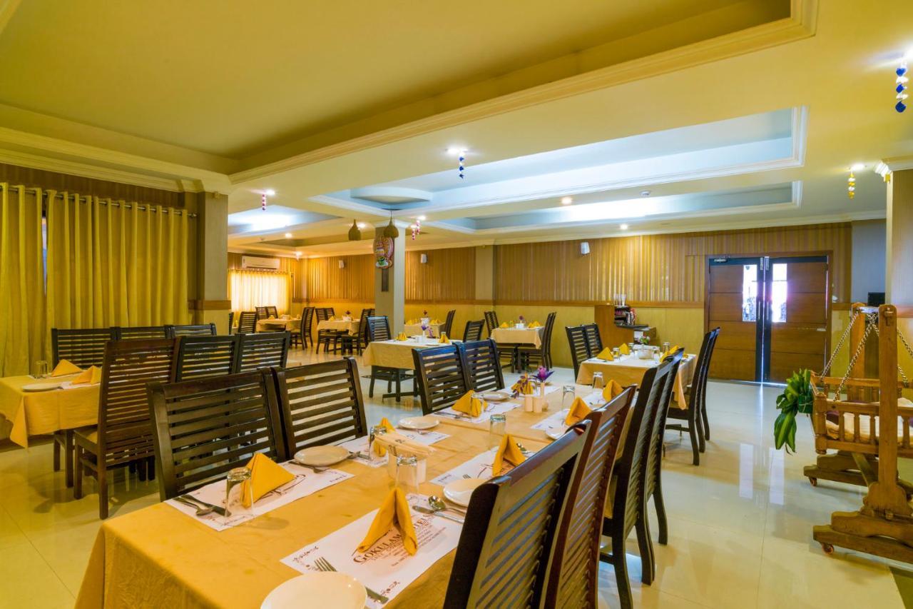 Готель Sree Gokulam Residency Thrissur Екстер'єр фото