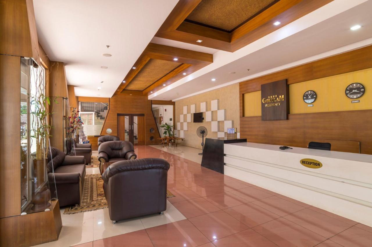 Готель Sree Gokulam Residency Thrissur Екстер'єр фото